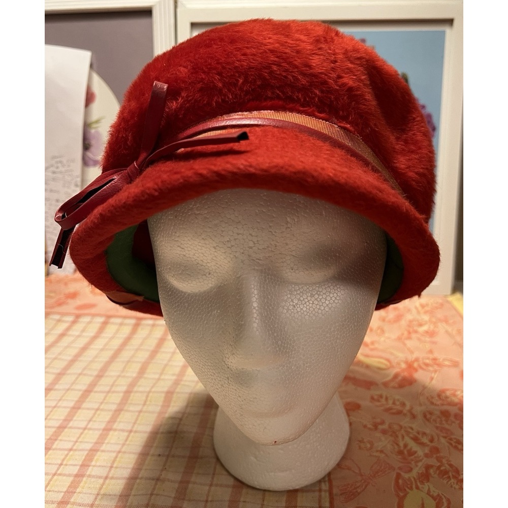 Vintage Empress Red Faux Fur Cloche Style Hat Made in‎ Western Germany Sz 22-1/2